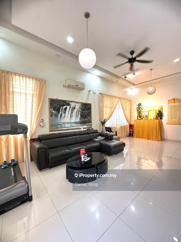 Taman Suria jb town semi d, Johor Bahru Semidetached House 4 bedrooms