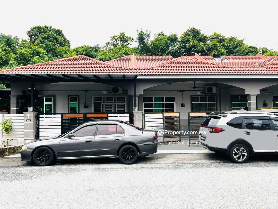 Muar Intermediate 1sty Terrace/Link House 3 bedrooms for sale