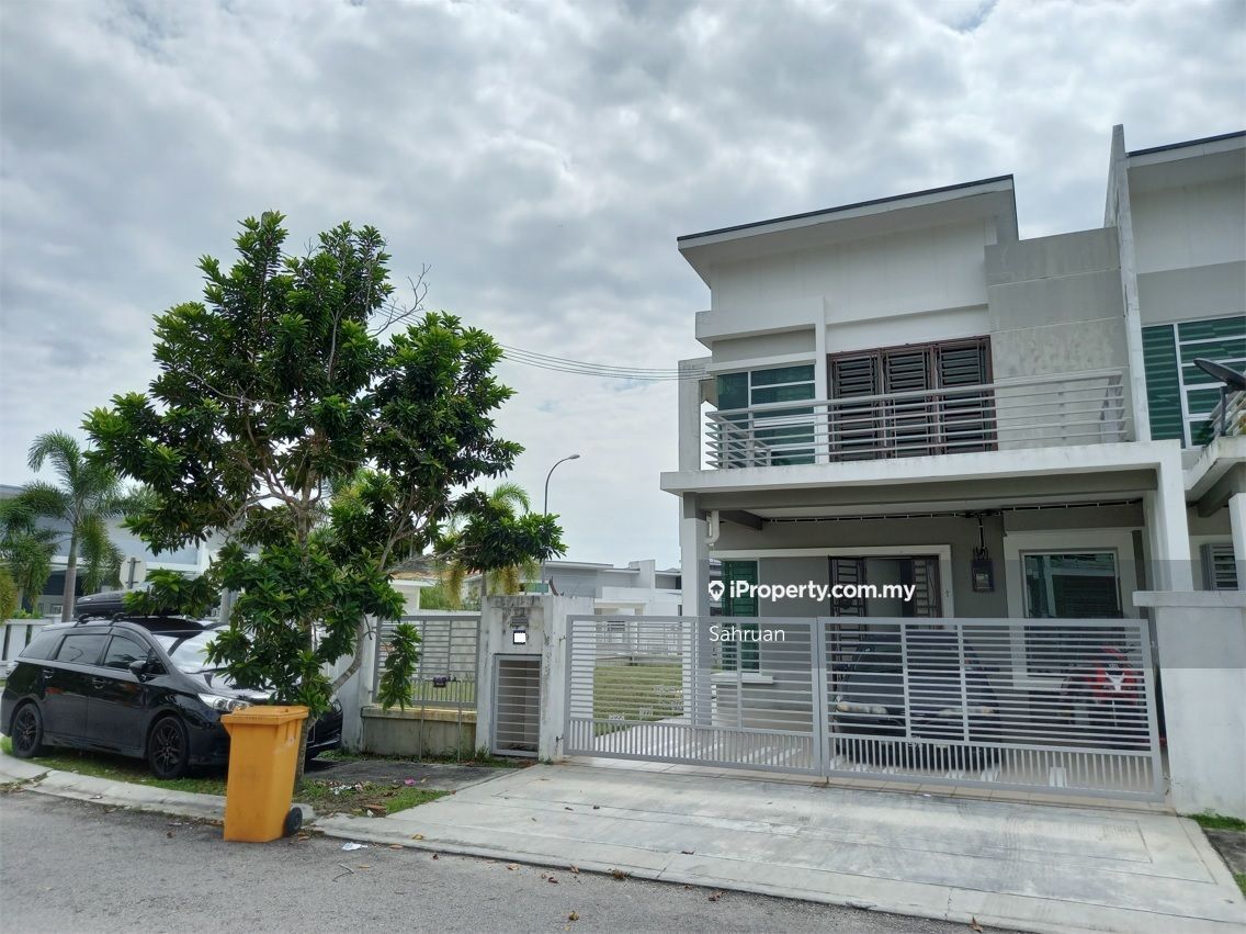 Nusari Bayu 2, Bandar Sri Sendayan Corner lot 2sty Terrace/Link House
