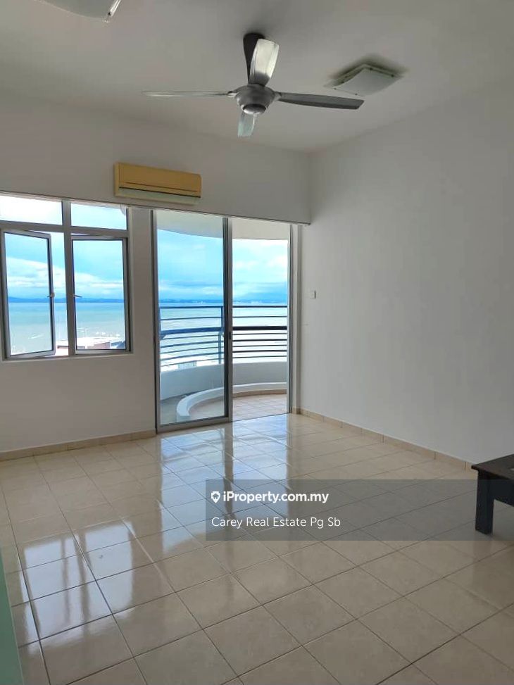 Coastal Tower Intermediate Condominium 3 bedrooms for rent in Tanjung