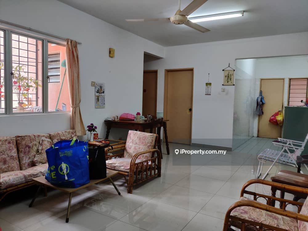 Pangsapuri Sri Kemuning Corner Lot Apartment 3 Bedrooms For Sale In Shah Alam Selangor Iproperty Com My