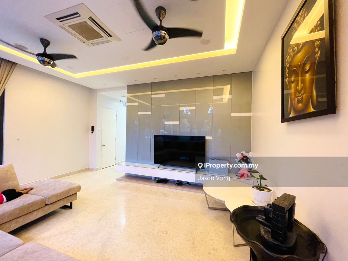 REED Lake Fields / Lakefields / Lake Field Sg Besi, Sungai Besi for