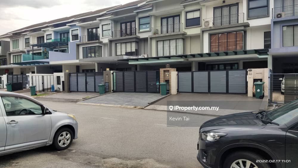 Meadow Dale Lakefields Lakefield, Sungai Besi Intermediate 3sty