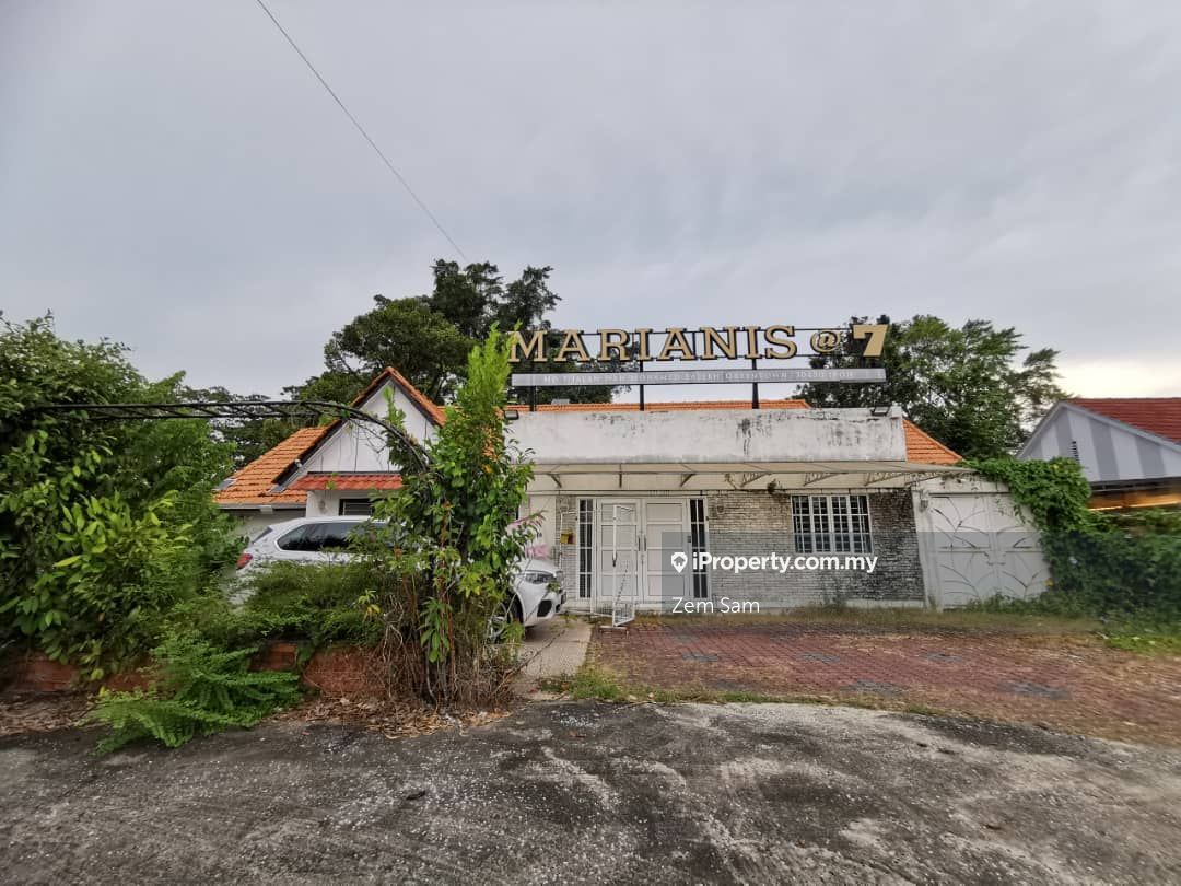 Greentown business centre, Ipoh Corner lot Bungalow 6 bedrooms for sale