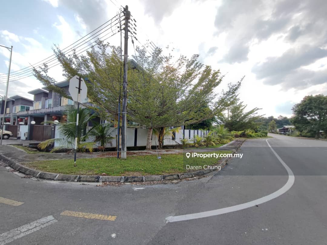 Taman Kalien 2 Storey Terrace House For Rent, Kuching 2sty Terrace