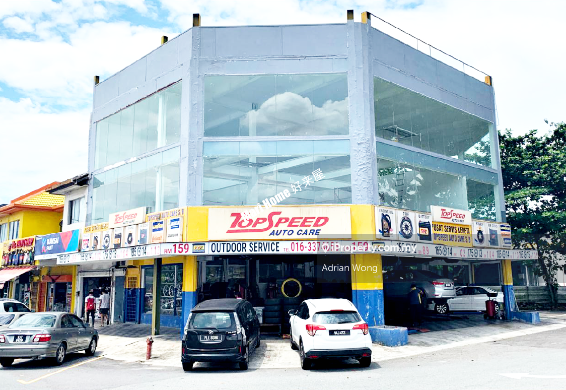SS19, Subang Jaya Corner lot Shop for rent