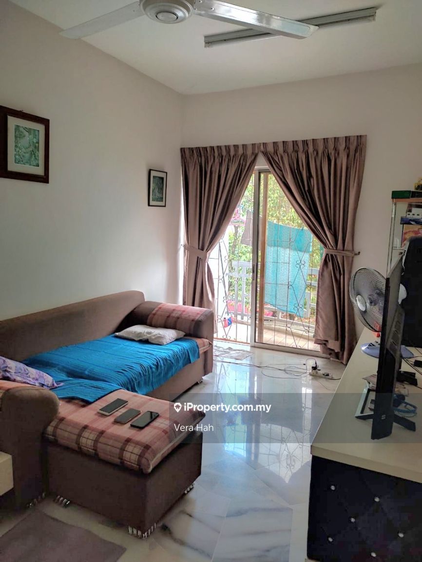 Pelangi Court Intermediate Apartment 3 bedrooms for sale in Klang