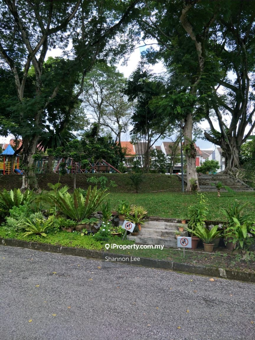 Near field, Taman Tun Dr Ismail
