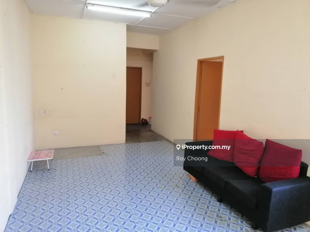 Puchong Utama Court 2, Taman Puchong Utama, Puchong for sale - RM240000 ...