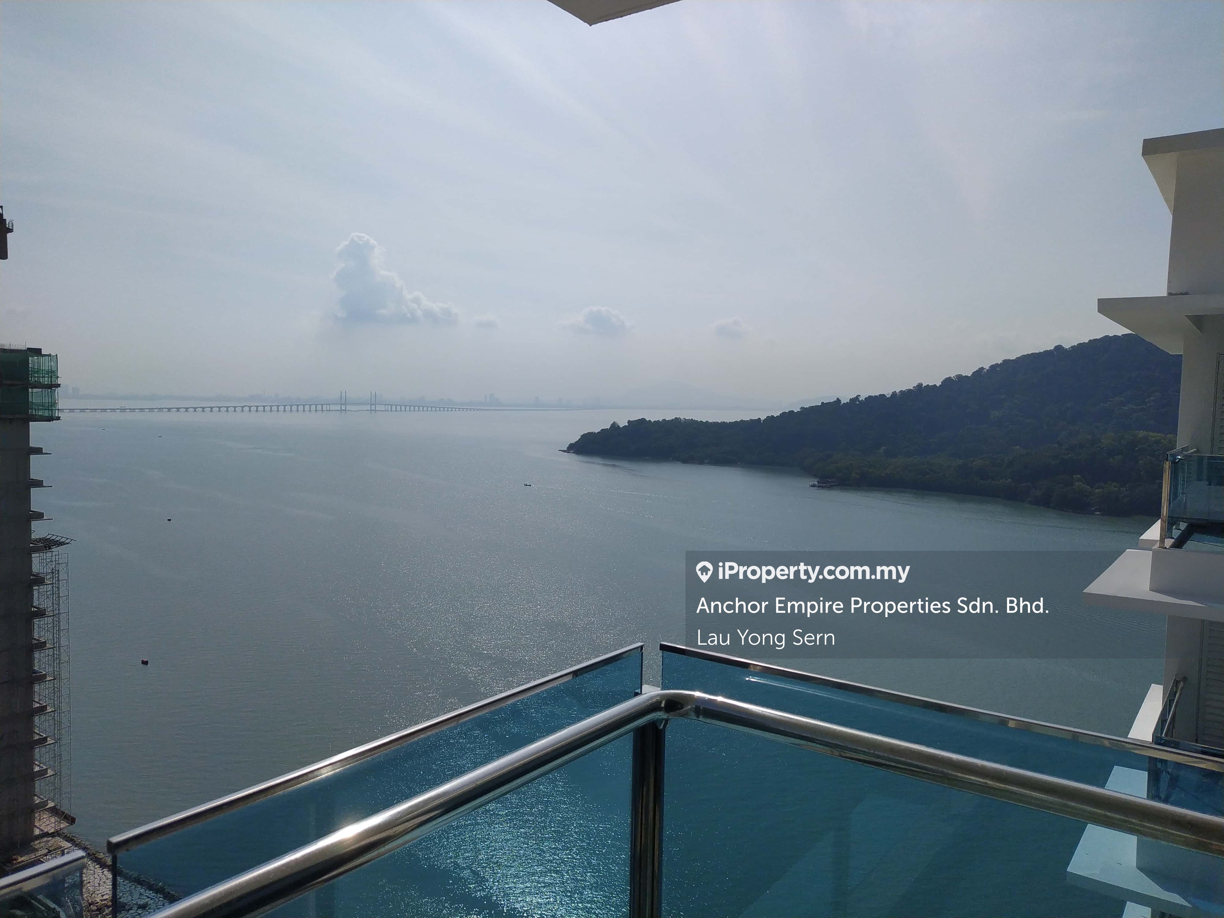 Queens Waterfront, Bayan Lepas