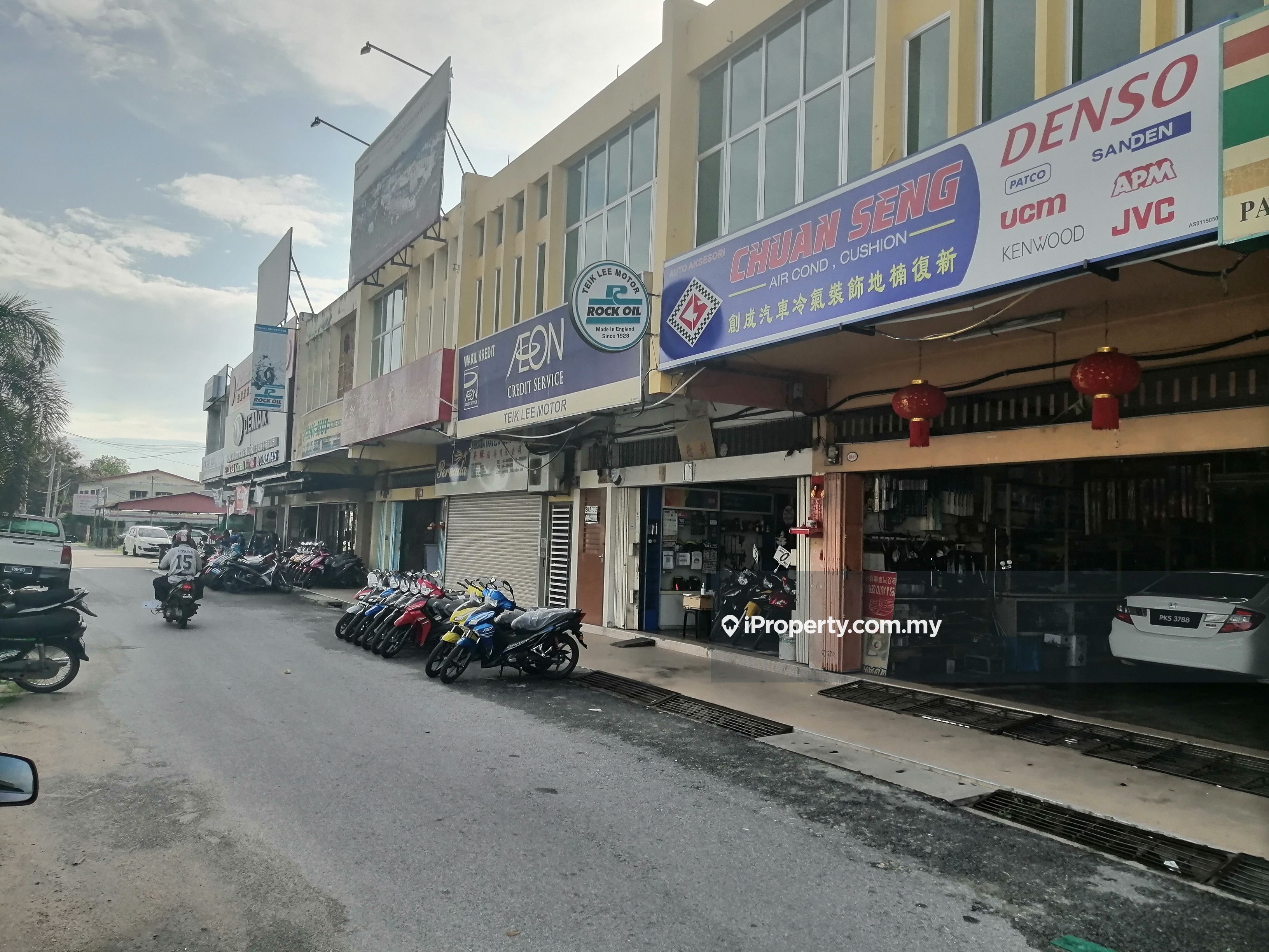 2800sf , 1st floor shop (Kelang Lama)facing road, Kulim Shop 5 bedrooms