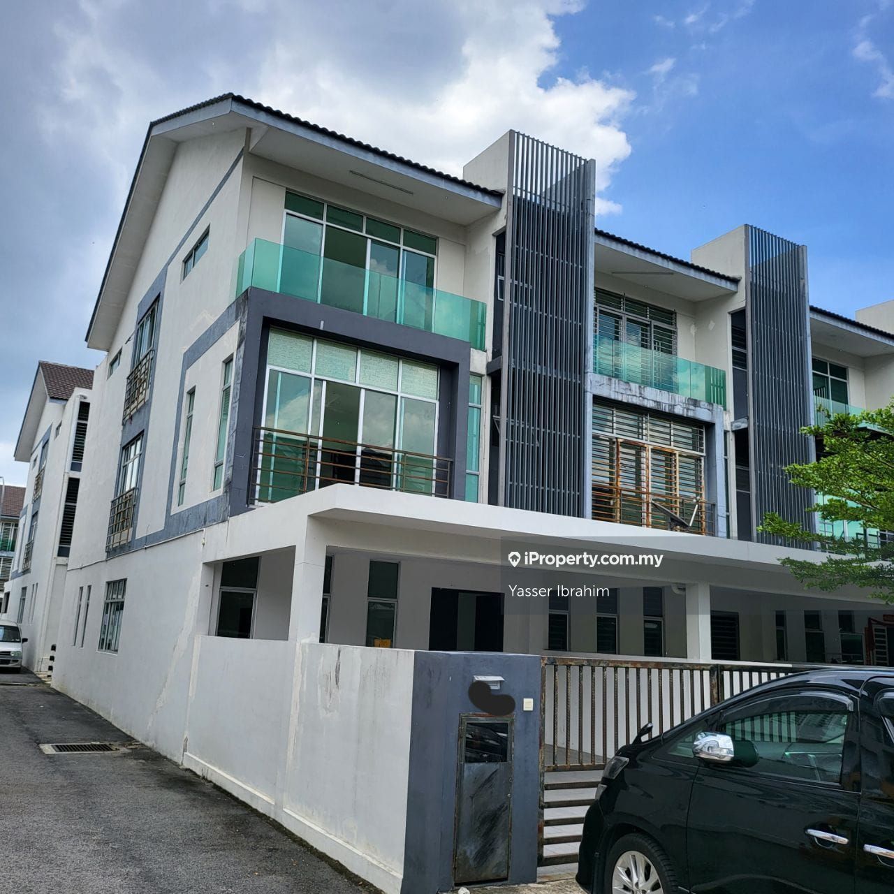 Bangi Avenue, Bangi End Lot 3-sty Terrace/Link House 7 Bedrooms For ...