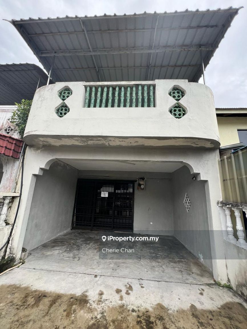 Mount Austin Low Cost, Tmn Daya, Setia Indah, Tebrau for sale