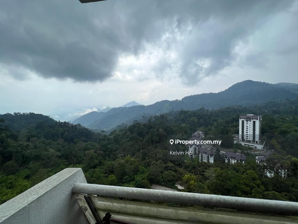 Kempas Apartment Corner lot Apartment 5 bedrooms for rent in Genting