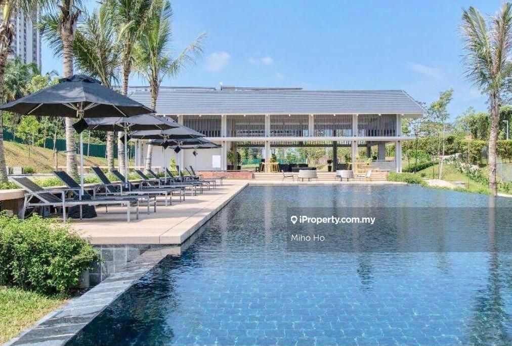 Avira Medini, Medini