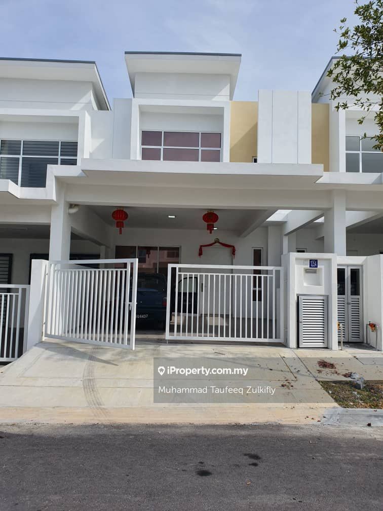 2 Storey Terrace House Adira, Ara Sendayan, Bandar Sri Sendayan