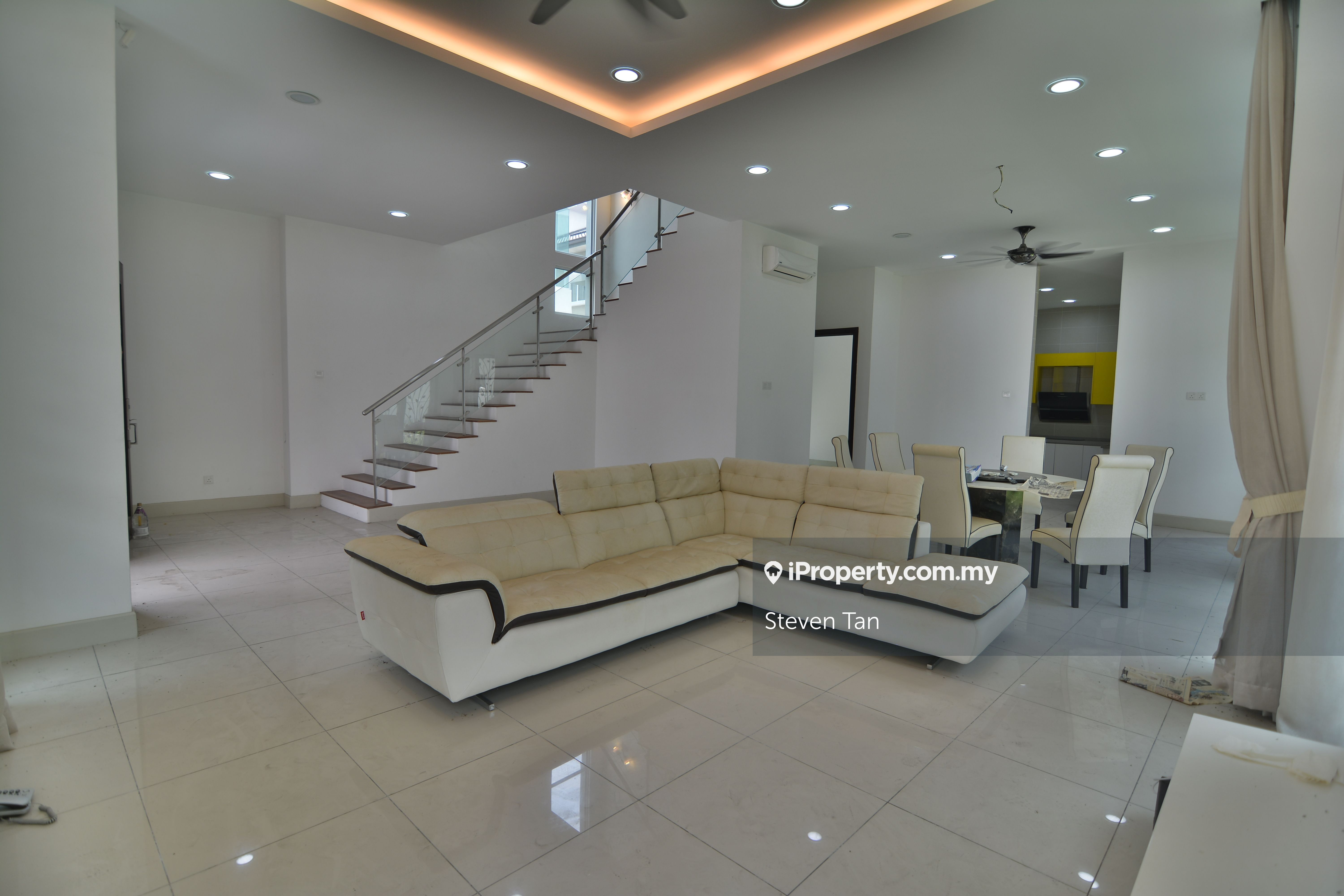 VILLA HEIGHTS AVENUE TAMAN EQUINE PARK , Seri Kembangan for sale