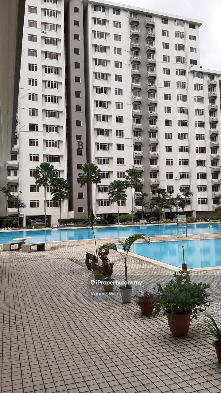 Kelana Puteri Corner lot Condominium 3 bedrooms for sale in Kelana Jaya