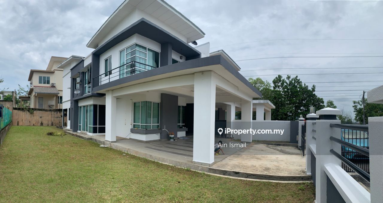 BUKIT ISTANA, Kuantan Intermediate Semi-detached House 4+1 Bedrooms For ...