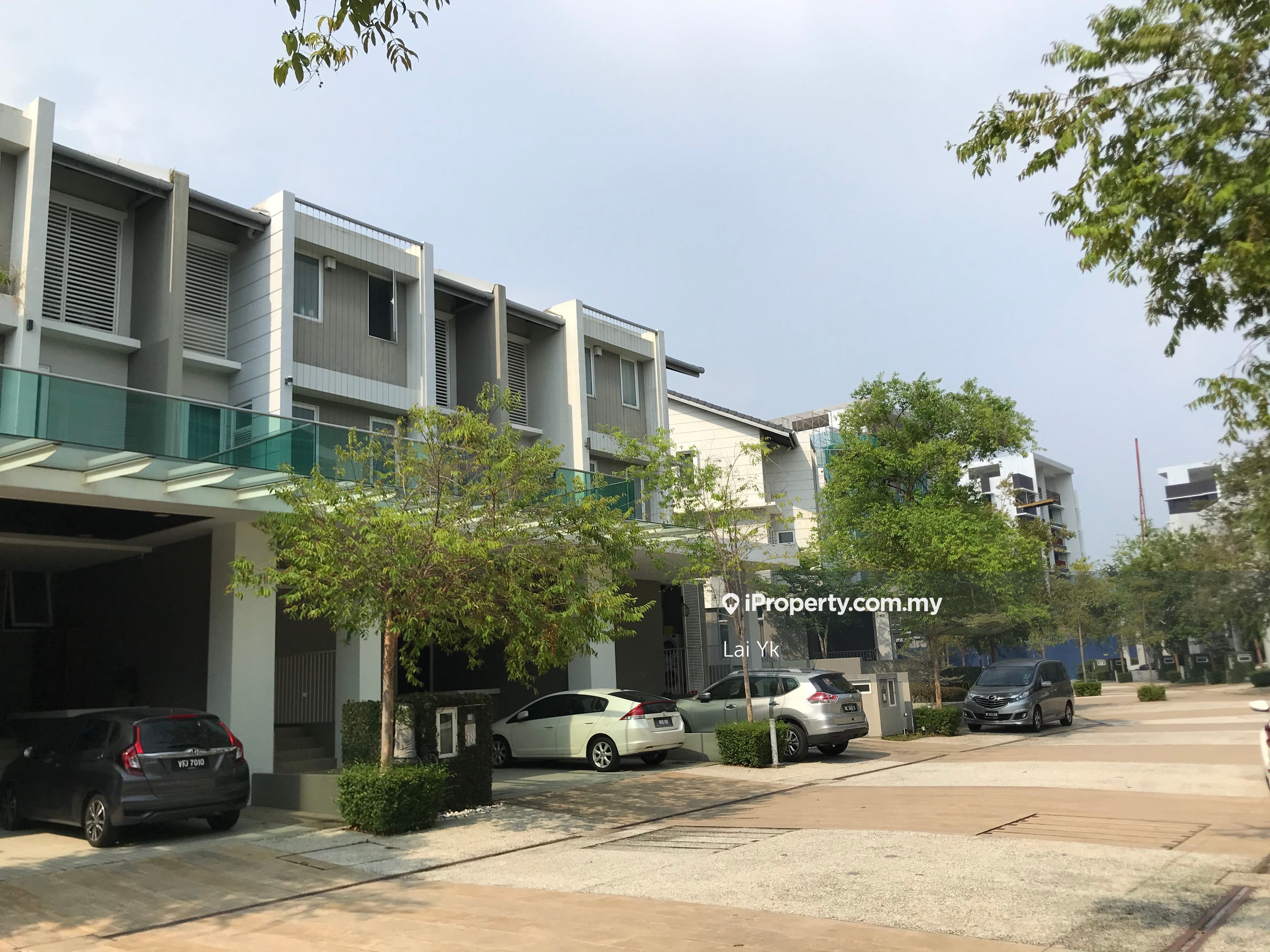The Glades Ensemble, Putra Heights Intermediate 3sty Terrace/Link House 6+1 bedrooms for sale