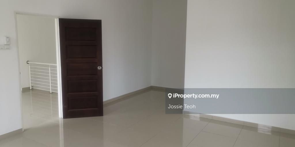 Sungai Bakap Semidetached House 4 bedrooms for rent