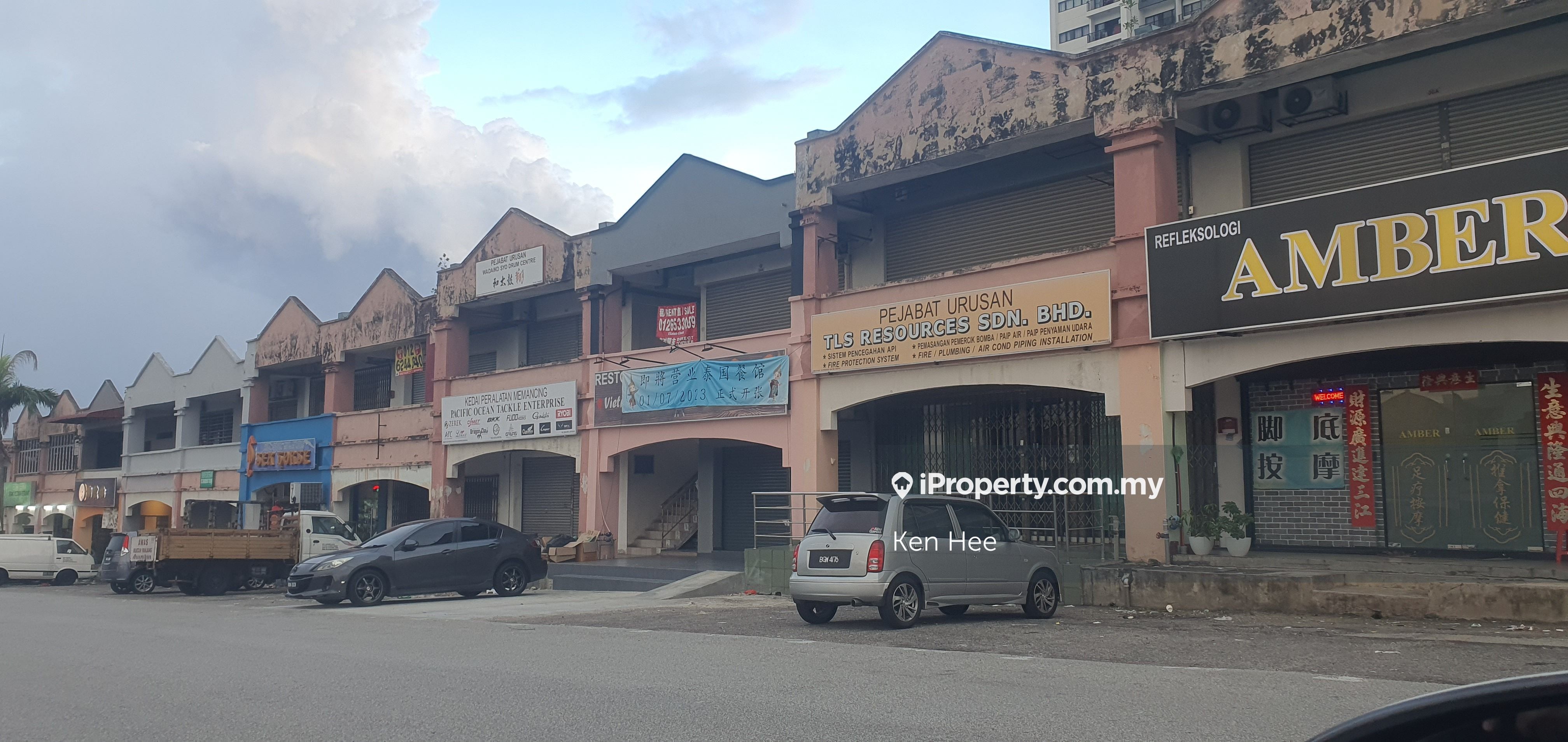 Pusat Perdagangan Seri Kembangan, Olive Hill Bukit Serdang , Pusat