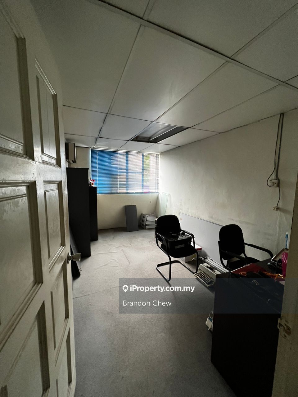 Green Road Shoplot, Kuching Shop for rent
