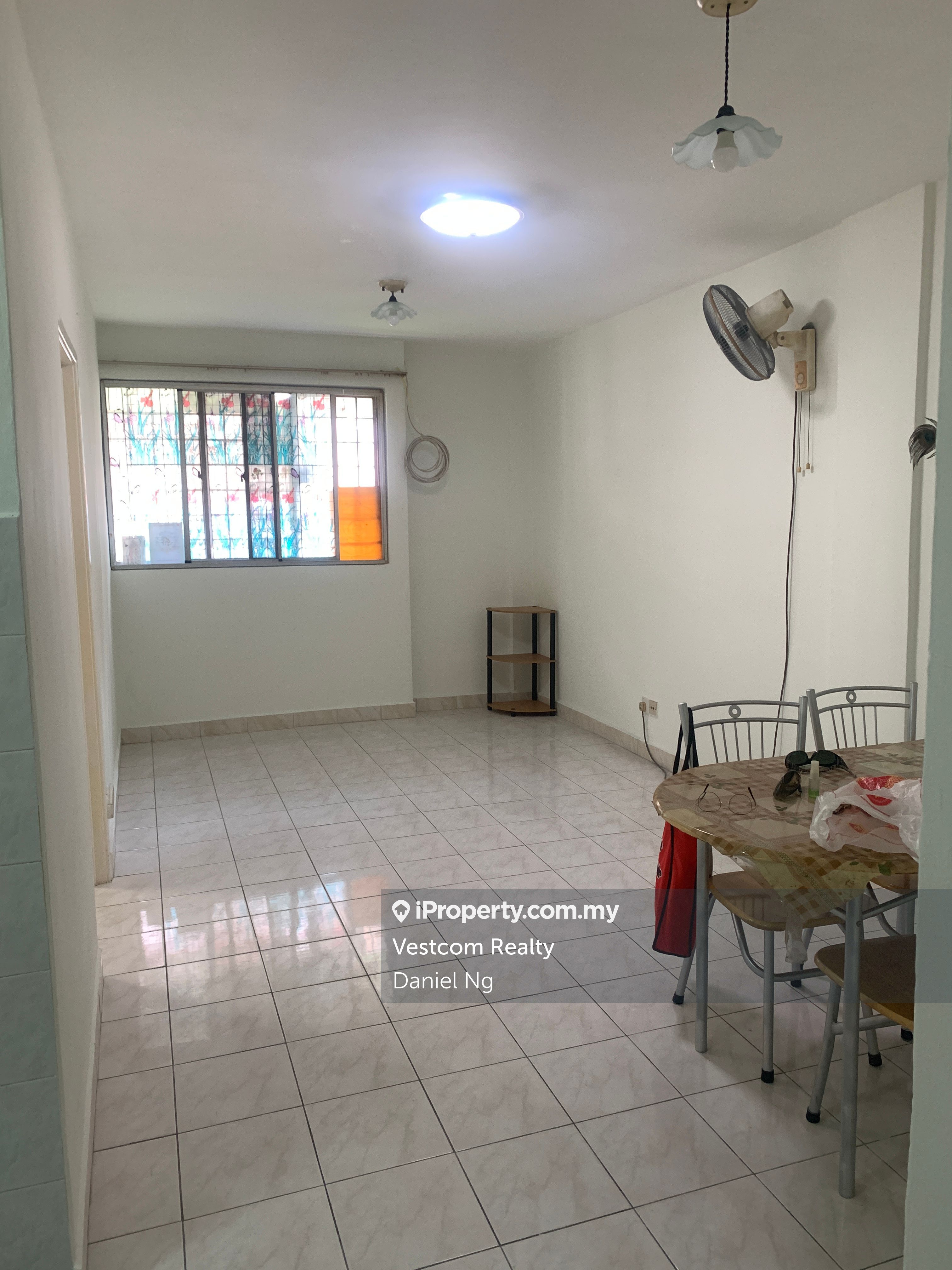 Bandar Damai Perdana (Low Cost) Flat 2+1 bedrooms for rent in 