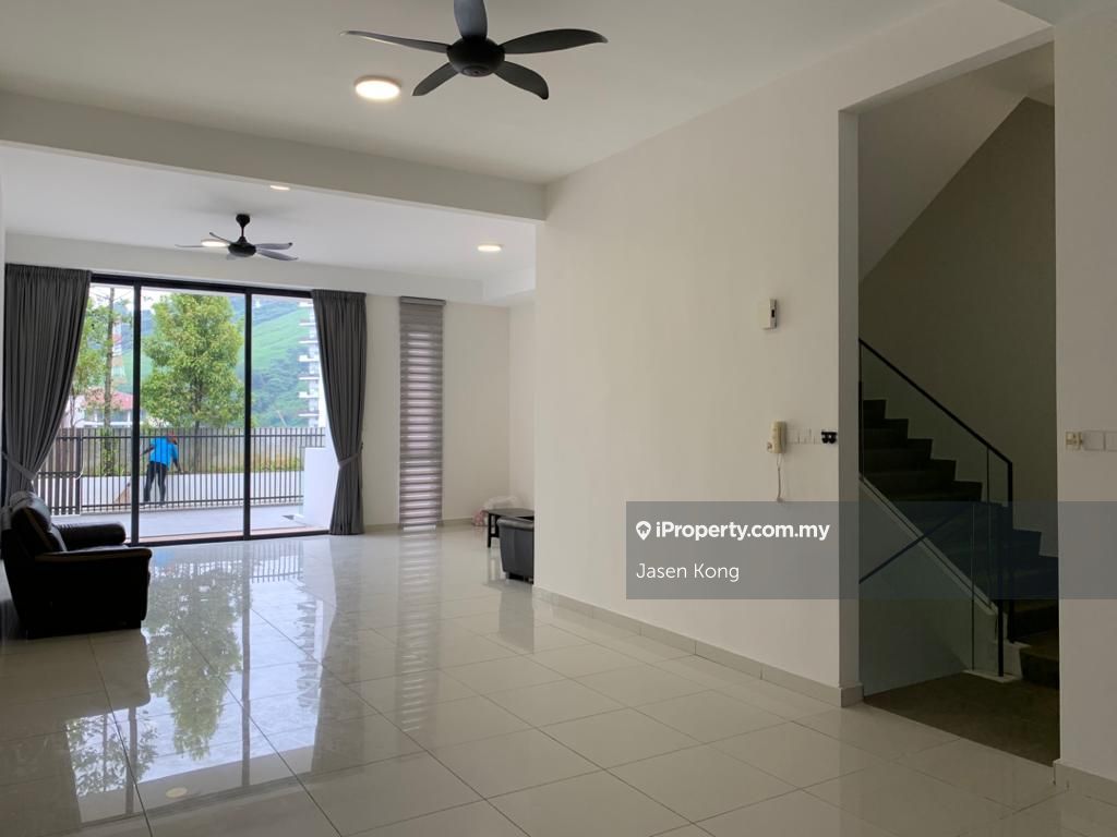 Empire Residence, Damansara Perdana Corner lot 3.5sty Terrace/Link