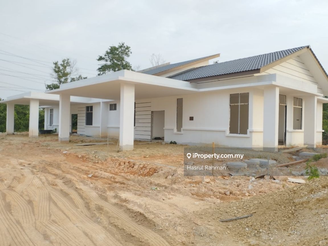 Kuantan Semidetached House 4 bedrooms for sale