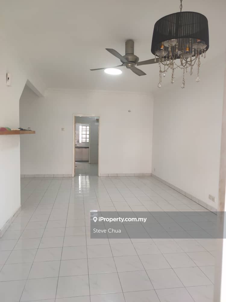 Bukit Rahman Putra, Sungai Buloh 2sty Terrace/Link House 4 bedrooms