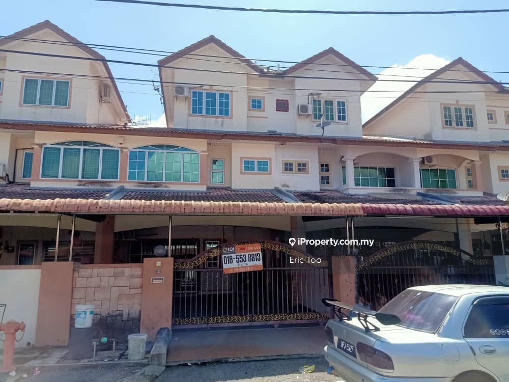 Ayer Tawar Intermediate 2.5sty Terrace/Link House 5 bedrooms for sale