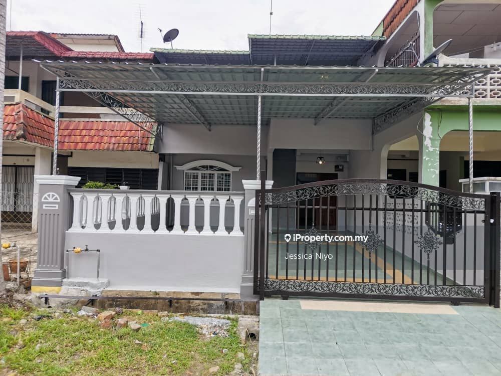 Taman Berlian Biru, Kluang, Kluang 2sty Terrace/Link House 4 bedrooms