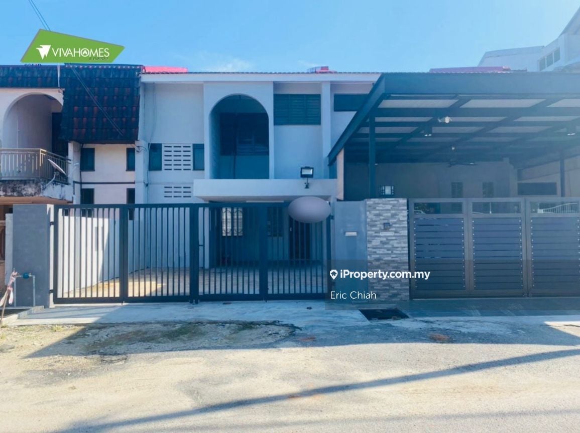 Partially Furnished Air Putih Kuantan 2 Sty Terrace Link House 4 Bedrooms For Rent Iproperty Com My