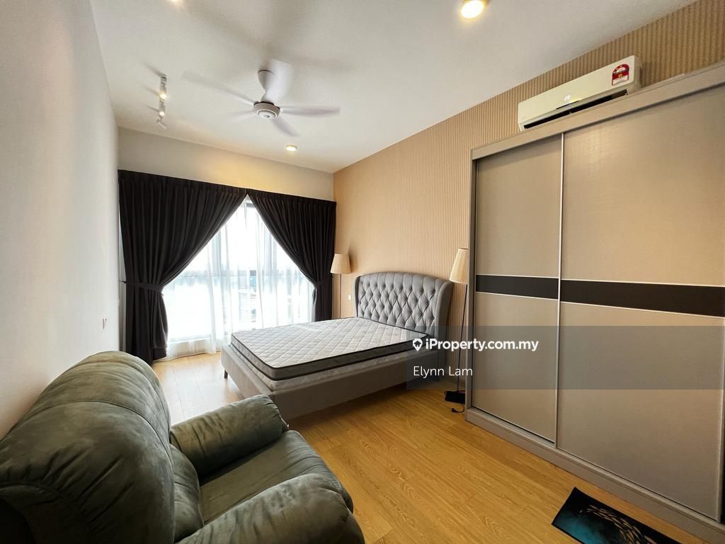 Royal Strand Country Garden Danga Bay Condominium 3 bedrooms for rent