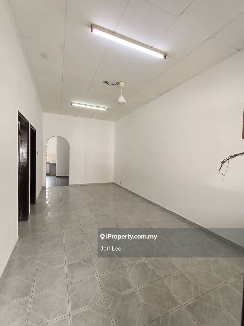 Taman Daya, Johor Bahru 1sty Terrace/Link House 3 bedrooms for sale