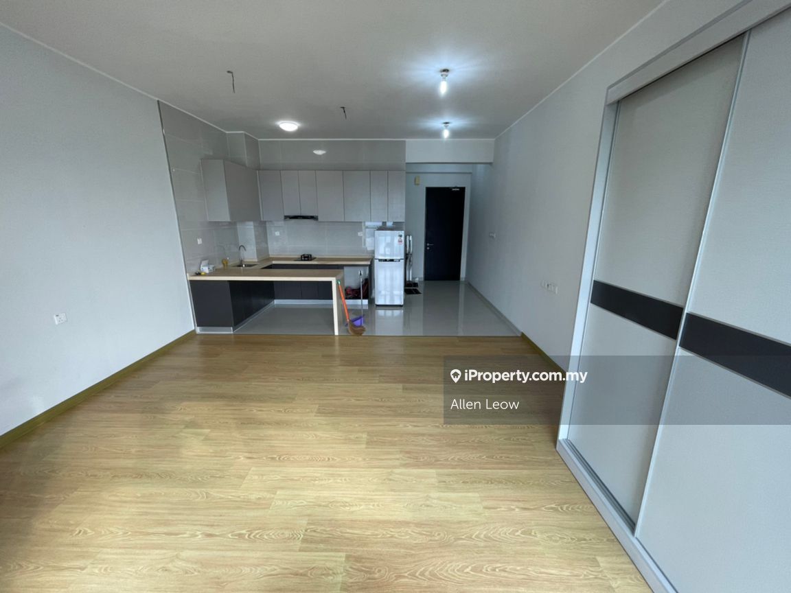 AmberSide Country Garden Danga Bay Intermediate Condominium for rent