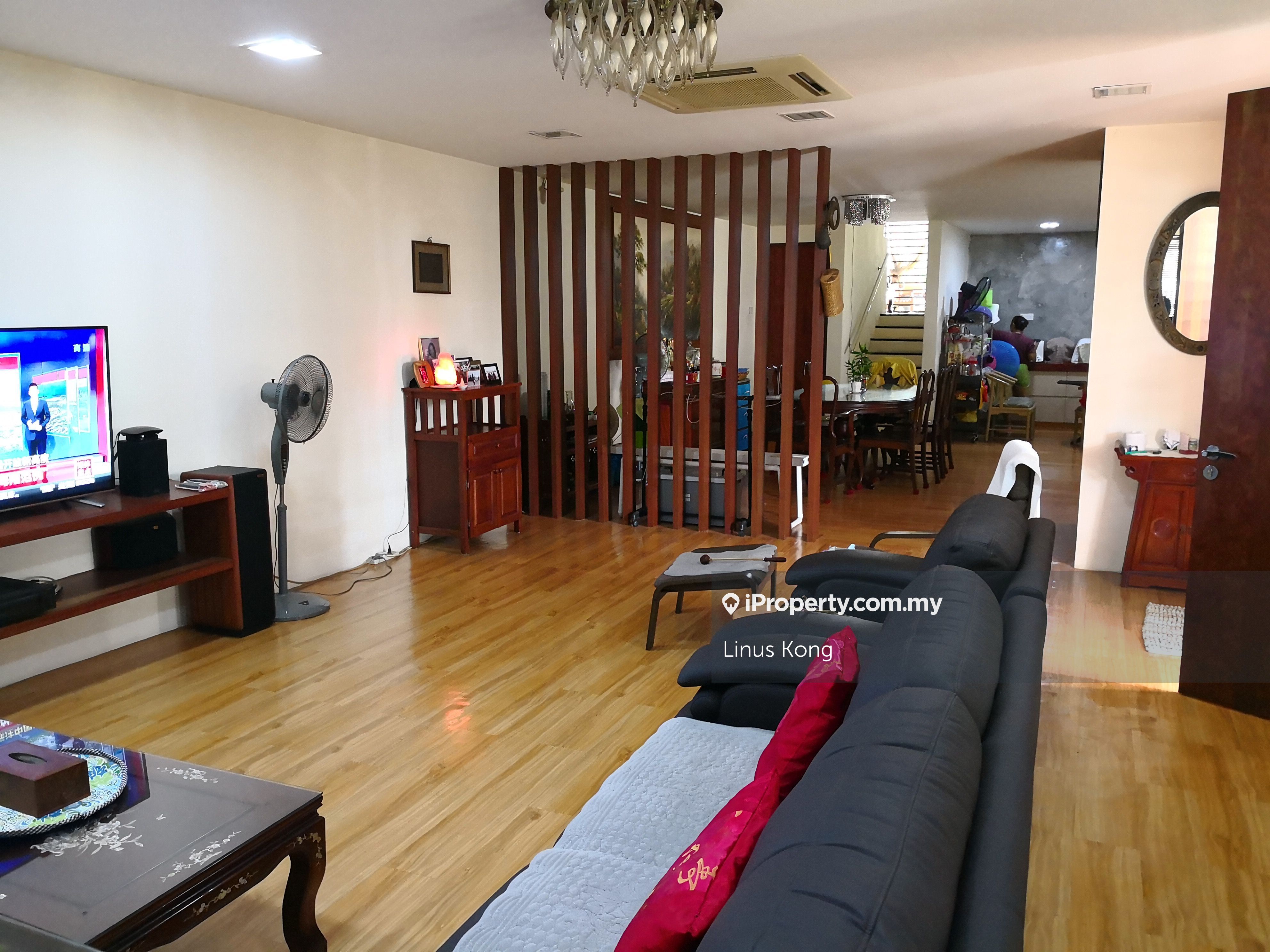 Taman Bukit Maluri, Kepong End lot 2sty Terrace/Link House 4 bedrooms