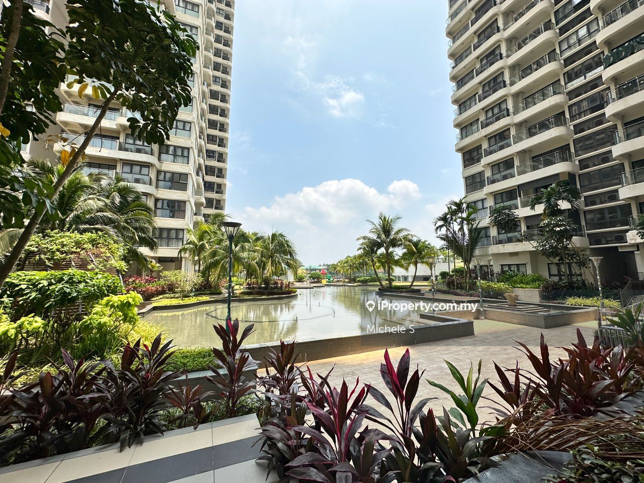 Lovell Country Garden Danga Bay Condominium 2 bedrooms for rent in