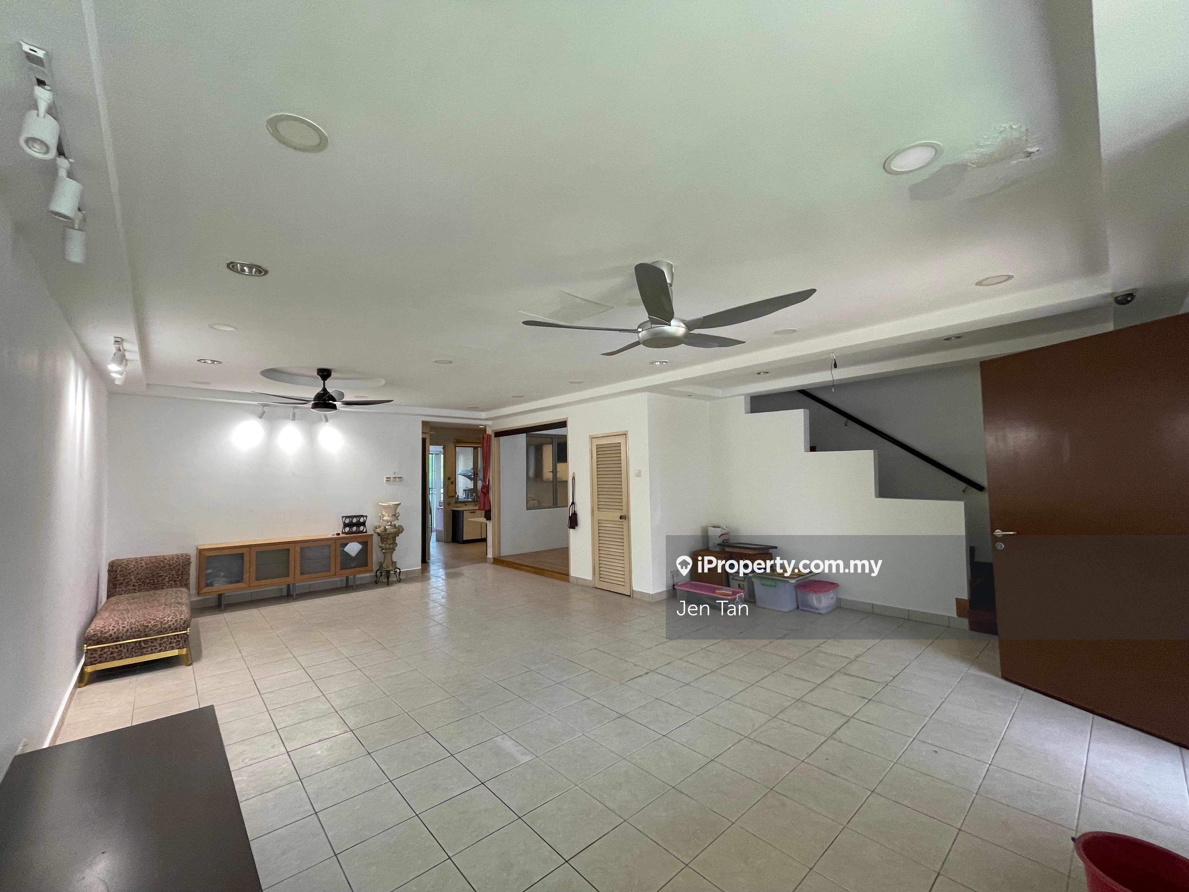 Eria Villa 104, Doritis Canal Garden, Kota Kemuning Intermediate 2sty