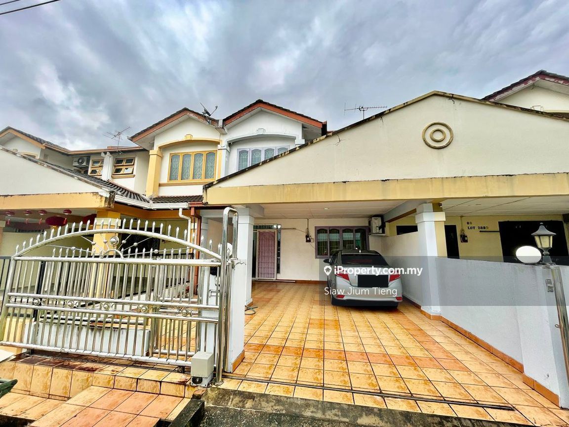 No Longer Available Kenny Hill Kuching Kuching Sarawak 4 Bedrooms 100 Sqft Terraces Link Houses For Rent By Kon Siew Ping Rm 1 800 Mo 32027812