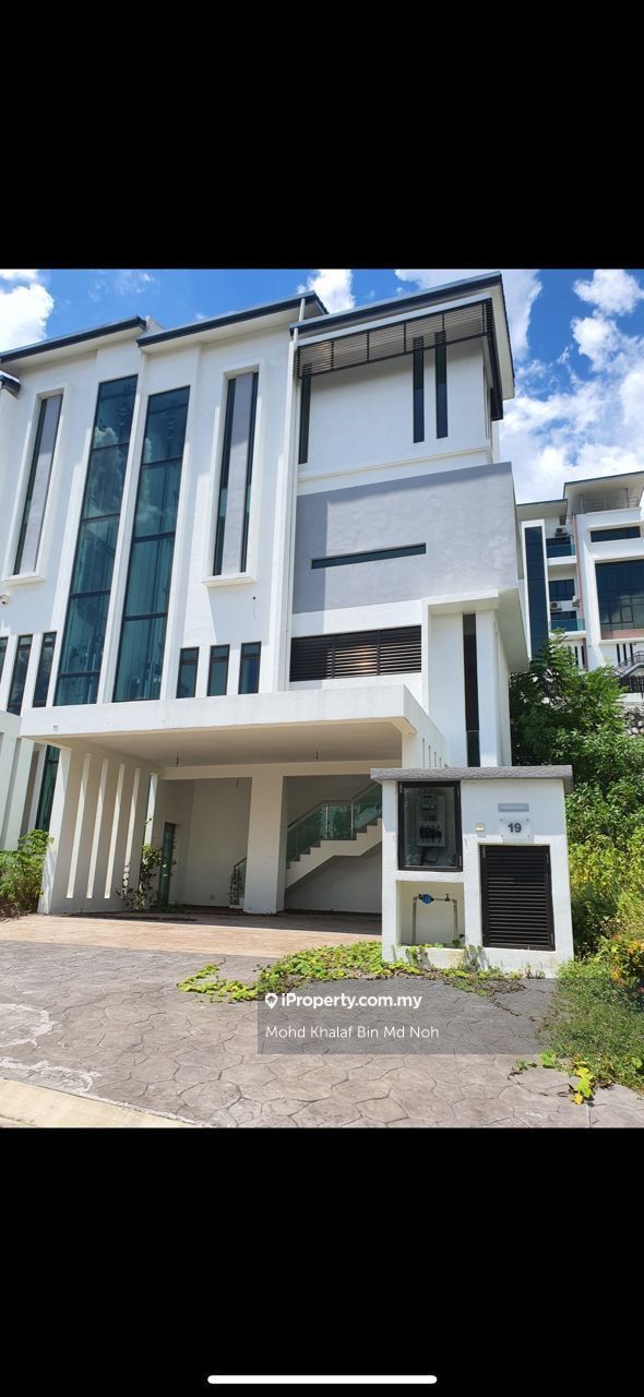 Kingsley Hills, Putra Heights Semidetached House 5 bedrooms for sale