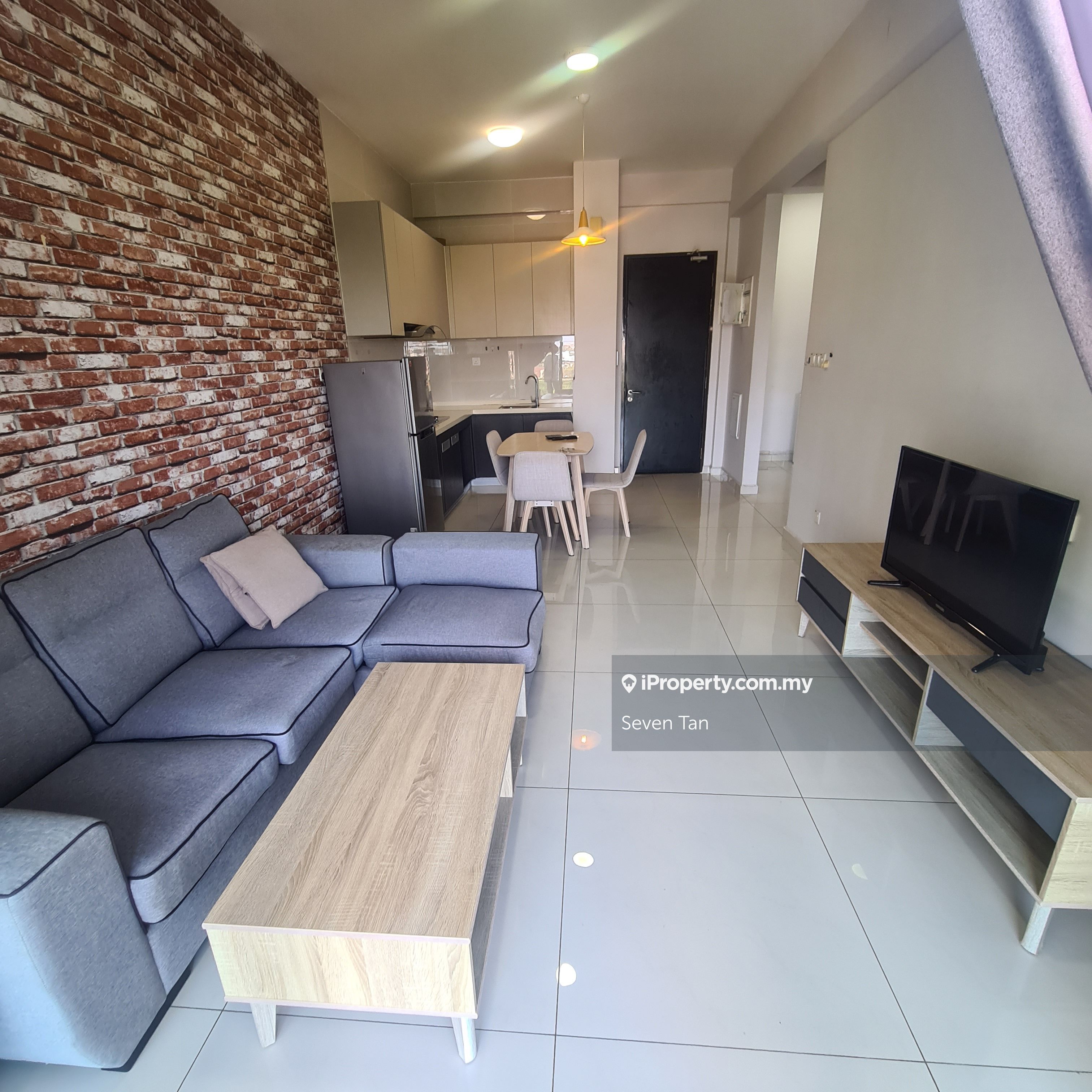 AmberSide Country Garden Danga Bay Condominium 2 bedrooms for rent in