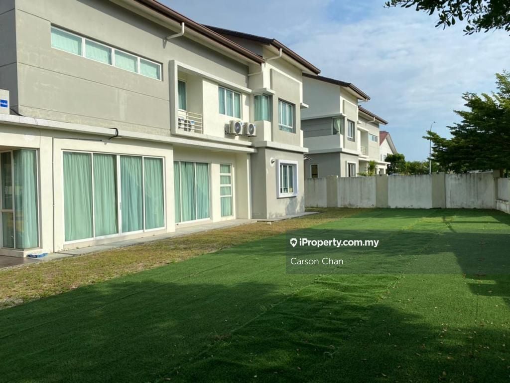 Villa Avenue, Taman Equine, Seri Kembangan, Corner, Seri Kembangan for