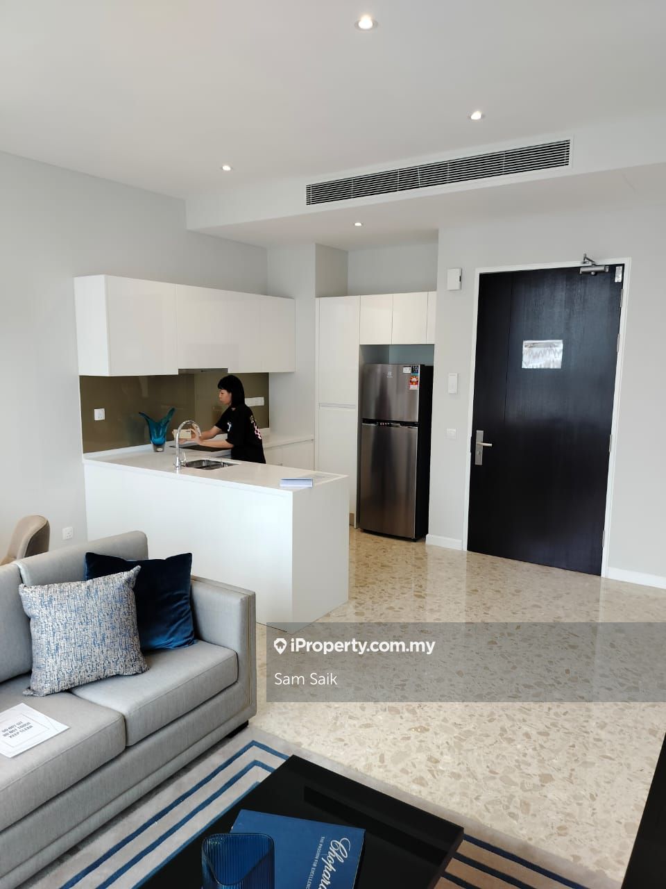 Pavilion Ceylon Hill Dual key Serviced Residence 3 bedrooms for rent in