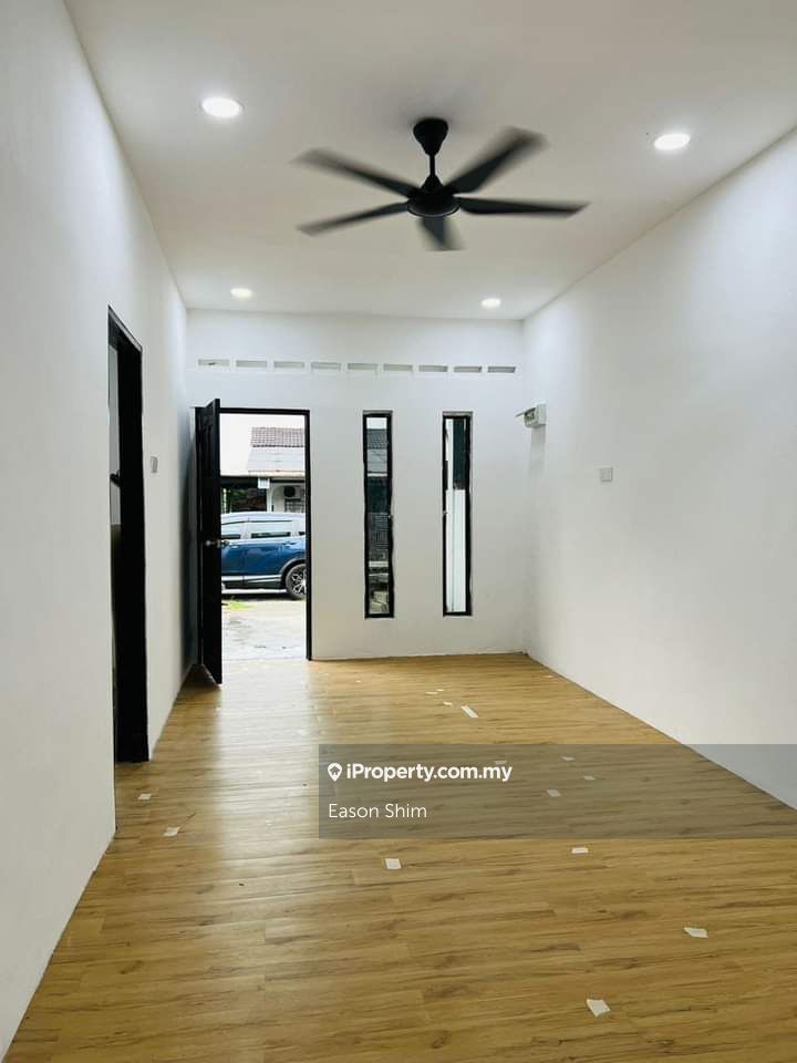 Taman saga kulai, Kulai 1sty Terrace/Link House 3 bedrooms for sale