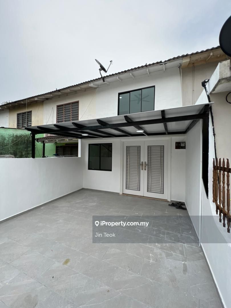 TAMAN MEGAH RIA, Johor Bahru Intermediate 2sty Terrace/Link House 3