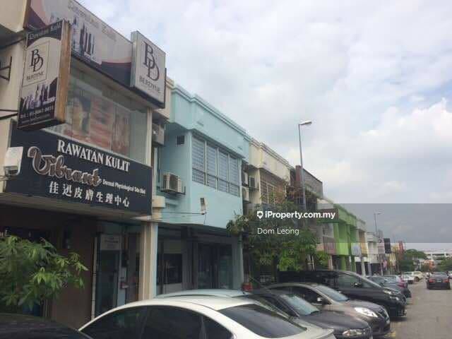 Puchong Bandar Puteri 1.5 Storey Shop , Puchong, Puchong