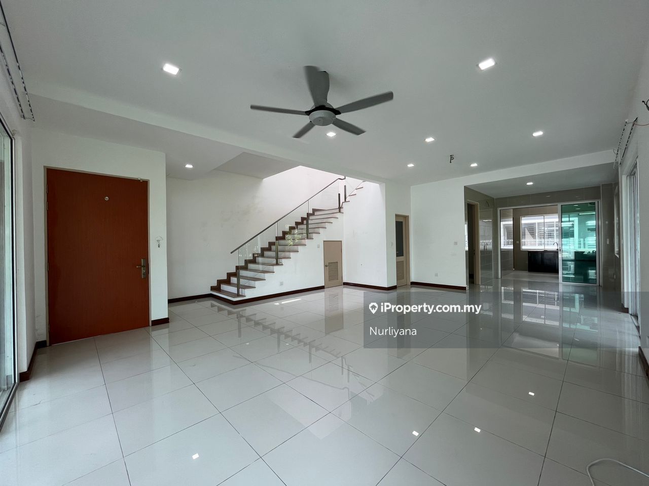 Rumah Sewa 2tingkat CornerLot Setia Alam, Setia Alam Corner lot 2sty