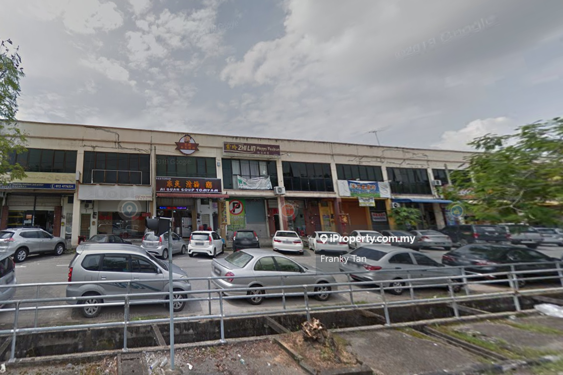 pusat perniagaan taman merak, Simpang Ampat